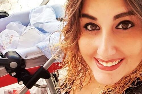 Tragedia in discoteca: muore a 26 mamma di due bambini. La sorella fuoriosa: "Un malore"
