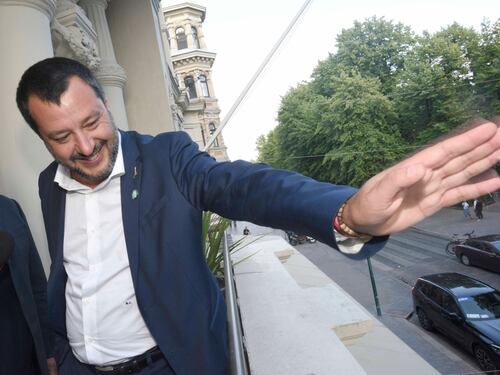 Salvini ai 5Stelle: "Persa fiducia, non vado in Cdm". Di Maio: "Colpiti alle spalle"