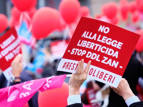 Zan Zan e finiamo tutti in galera, libertà in pericolo con la legge sull'omofobia