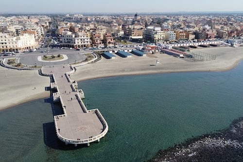 Ostia, spiagge a rischio caos. Il Tar decide a maggio sui ricorsi