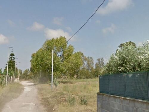 Due corpi carbonizzati nell'auto. Scoperta choc a Torvaianica