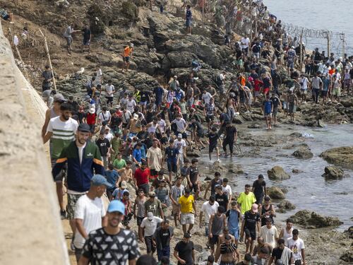 Migranti, sospensione di Schengen: l'Italia proroga di 15 giorni i controlli sui confini con la Spagna
