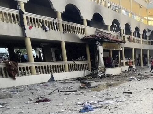 Gaza, Hamas denuncia cento vittime nel raid su una scuola. L'Idf: numeri gonfiati