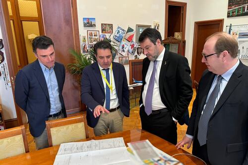 Porto di Ponza, incontro tra il ministro Salvini e il sindaco Ambrosino