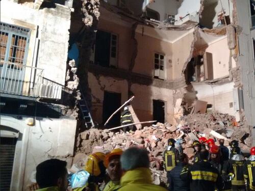 Fuga di gas a Catania, sotto la palazzina una morta e una bimba grave
