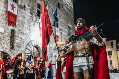 A Narni si mangia e si fa festa con la Corsa all'Anello