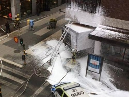 Stoccolma, camion contro la folla in pieno centro: morti e feriti