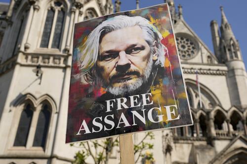 Wikileaks, Assange è libero: patteggiamento con gli Usa e ritorno in Australia