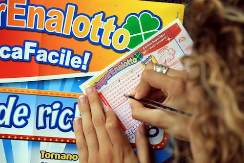 Superenalotto da 130 milioni a Caltanissetta. Forse il vincitore è un operaio
