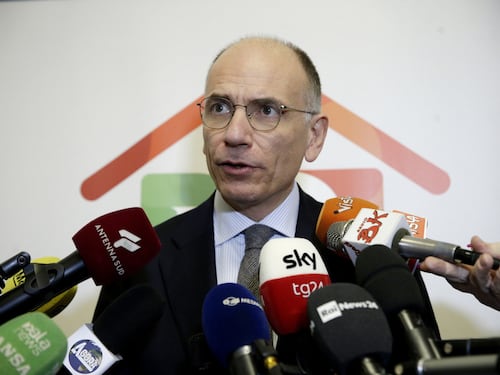 Pd, i dirigenti dem della Campania contro Francesco Boccia: dimissioni subito