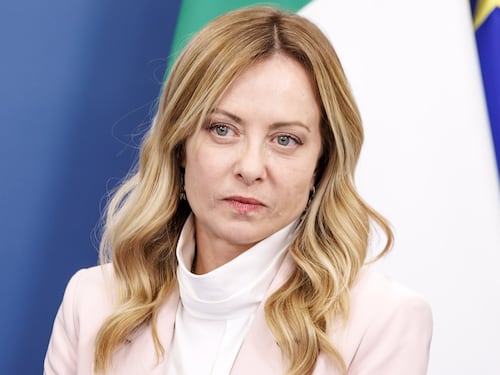 Accordo Usa-Iran, l'impegno di Meloni: "Italia pronta ad accompagnare riapertura Hormuz"
