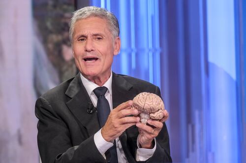 Il neurologo Sorrentino: "Necessario istituire una giornata nelle scuole dedicata allo studio del cervello"