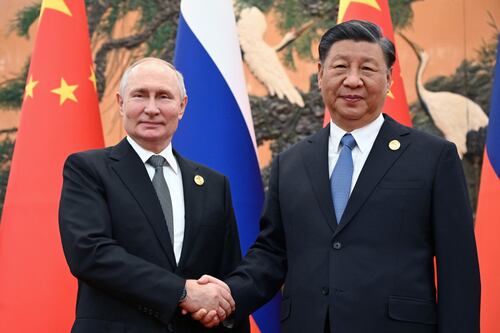 Russia-Cina, il piano per conquistare la Luna e piazzarci un reattore nucleare