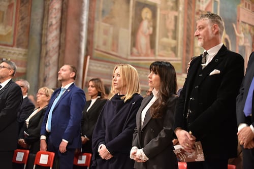 Governo, Meloni conferma la fiducia a Giuli dopo il faccia a faccia. "Normale dialettica politica"