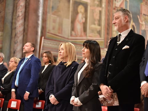 Governo, Meloni conferma la fiducia a Giuli dopo il faccia a faccia. "Normale dialettica politica"
