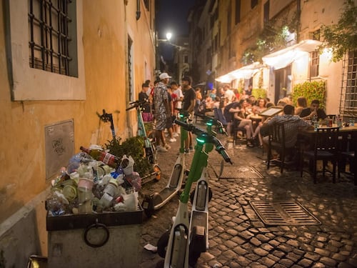 Maranza in monopattino l'ultimo incubo dei turisti