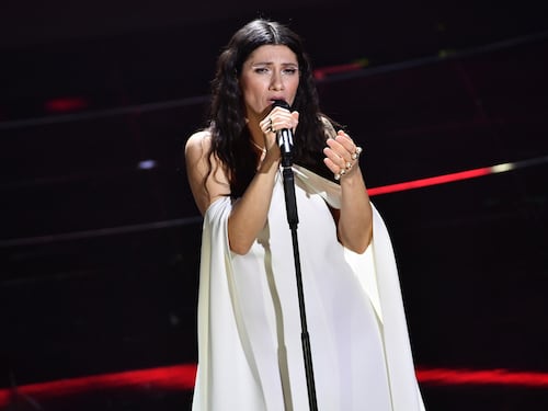 Elisa balza al comando e guida la classifica generale di Sanremo