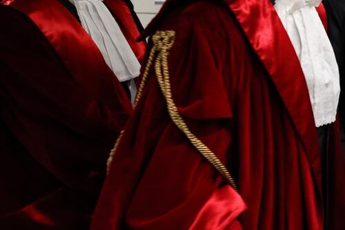 Giustizia, sondaggio affonda sinistra e toghe rosse: il 70% è per la riforma