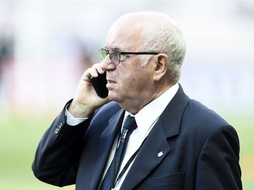 Tavecchio resta solo e pensa alle dimissioni
