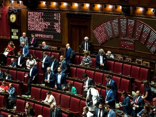 Sicurezza Bis, sì della Camera. Ma Fico e i grillini non votano