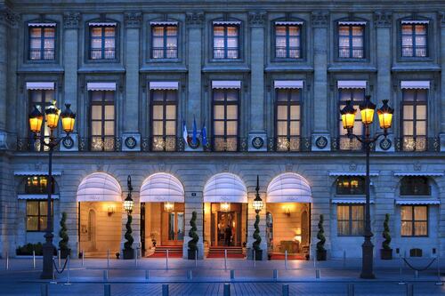 Rapina al Ritz di Parigi, due uomini in fuga