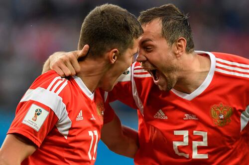 La Russia batte anche l'Egitto di Salah e mette un piede negli ottavi