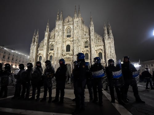 "A Milano molestie di stampo islamico, cosa fa la Lamorgese?". Fratelli d'Italia all'attacco del governo