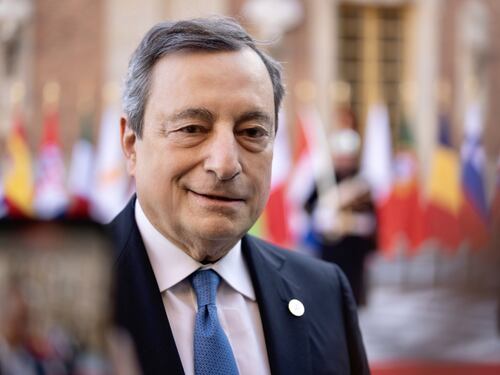 Scontro choc per Marcello Draghi investito da un'auto. Si rompe la gamba il fratello del premier