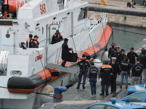 Arresti e violenze alle donne: chi è il clandestino che abbiamo risarcito