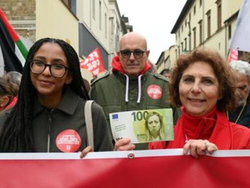 A Firenze la Cgil lancia banconote false da 100 euro con il volto di Meloni. E Giani ride