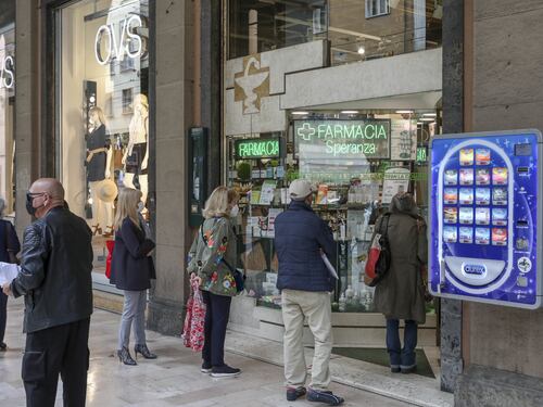 Covid, parta la caccia disperata all'ibuprofene: in farmacia non si trova più