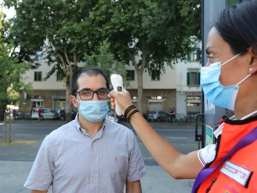Coronavirus, mai così pochi morti e contagiati. La movida non fa male all'Italia