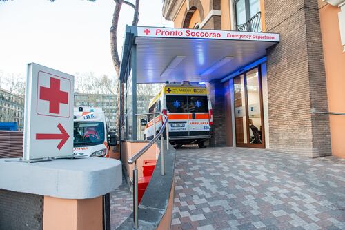 Regione Lazio, l’inferno del Pronto soccorso: un paziente su due lasciato lì in barella