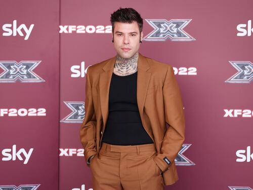 Fedez in lieve miglioramento. Serve un sostituto a X Factor? C'è già il nome