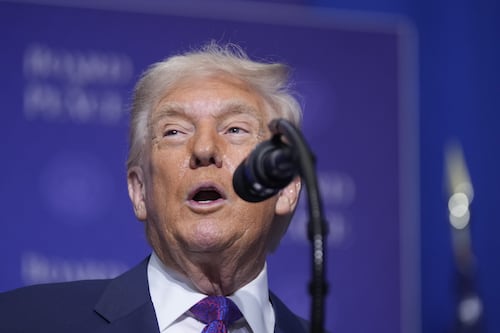 Usa, Trump fa svelare tutti i dossier sugli Ufo: verità finalmente a galla