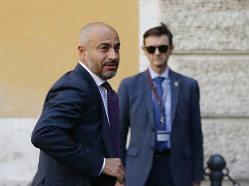Mancate restituzioni, dopo la denuncia il M5S salva i furbetti
