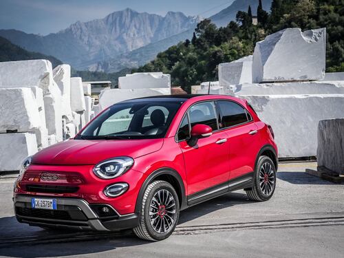 La Fiat 500x scopre l'ibrido