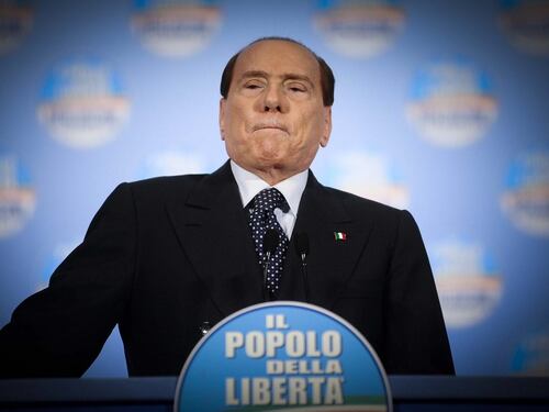 I giudici: "Berlusconi ai vertici Mediaset anche dopo l’impegno politico"
