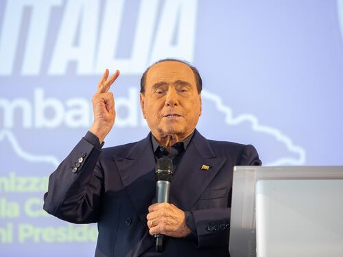 Il sogno di Berlusconi per il centrodestra: “Un grande partito unico conservatore”