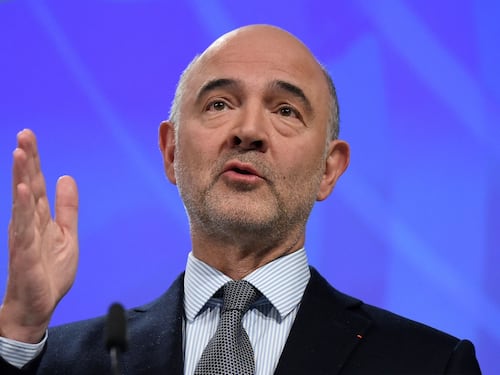 Moscovici all'Italia: "Col deficit ancora non ci siamo"