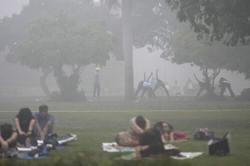Nuova Delhi soffoca per lo smog: inquinamento a livelli inimmaginabili