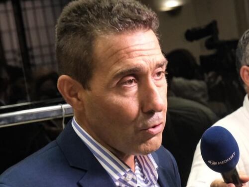 Vannacci: "Avanti a testa alta". E la Lega denuncia: inchiesta a orologeria