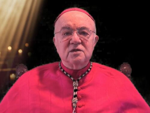 Monsignor Viganò non molla: "Fate altari in piazza", il video anti-Bergoglio