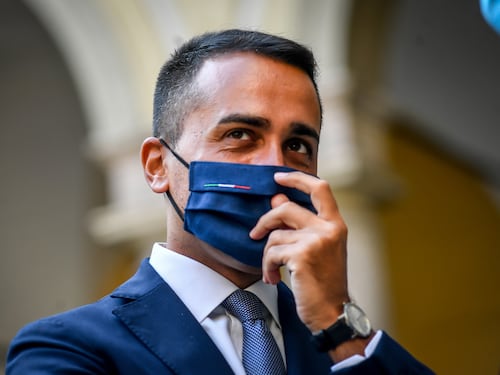 Al Referendum vince il sì. Di Maio si riprende un partito che non c'è più