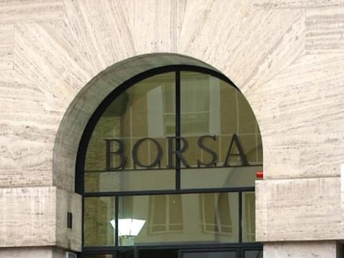 Governo a rischio: schizza lo spread e Piazza Affari sprofonda