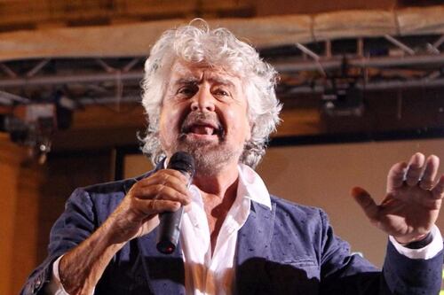 Gentiloni spinge sullo ius soli: questione di civiltà. Grillo attacca: pastrocchio invotabile
