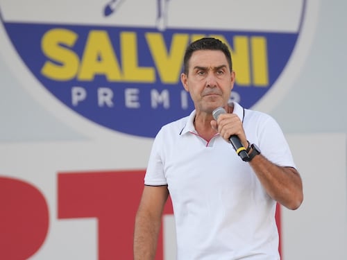 Vannacci lascia la Lega, il post di Salvini: "Deluso e amareggiato"