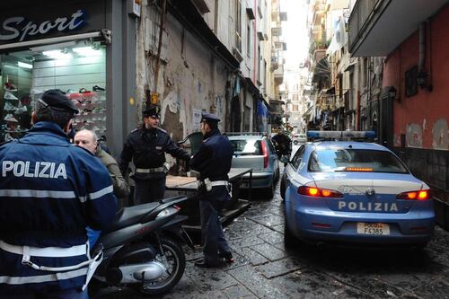 Raid armato contro gli ambulanti africani, quattro arresti a Napoli