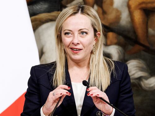 Il sondaggio sul decreto lavoro è umiliante per Schlein e Landini: Meloni stravince