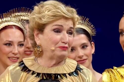 Mara Maionchi non trattiene le lacrime: "Mi dispiace, ho sbagliato io". L'applauso
